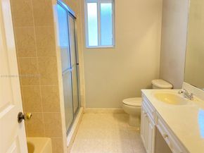 3223 SE 2nd Dr, Homestead FL 33033