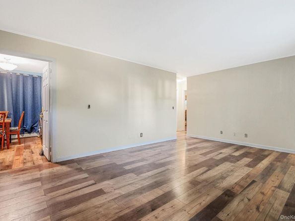 322 N Dunton Avenue, East Patchogue NY 11772