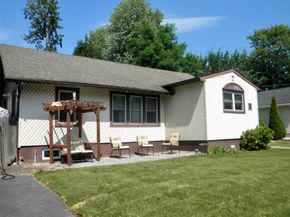 11 Oswego Place, Lake Ronkonkoma NY 11779