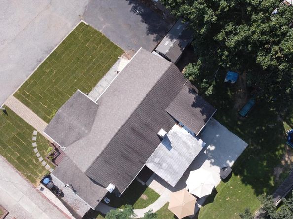 11 Oswego Place, Lake Ronkonkoma NY 11779