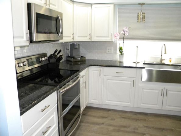 11 Oswego Place, Lake Ronkonkoma NY 11779