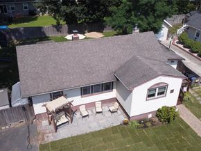 11 Oswego Place, Lake Ronkonkoma NY 11779