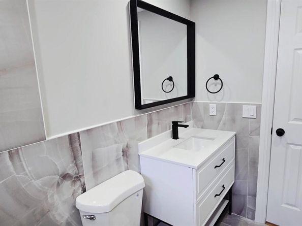 45 Venetian Prom, Lindenhurst NY 11757