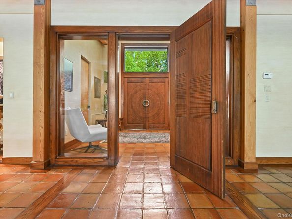 37 Sarles Street, Armonk NY 10504