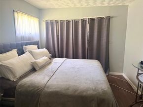 28 Pine Street, Central Islip NY 11722
