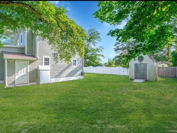 52 Manhasset Drive, Mastic Beach NY 11951