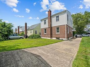 11919 236th Street, Cambria Heights NY 11411