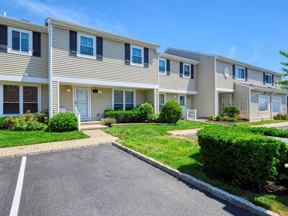 100 Baker Court 36, Island Park NY 11558