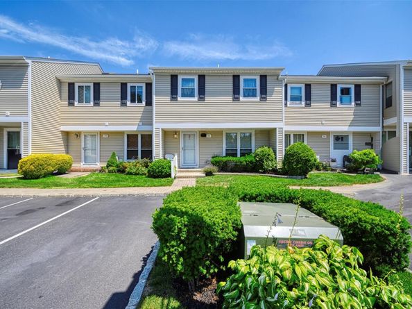 100 Baker Court 36, Island Park NY 11558