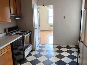 24120 Northern Boulevard 4C, Douglaston NY 11362