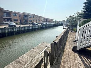 77 Hampton Place, Freeport NY 11520