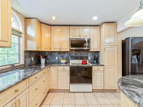 1 Garfield Court, Nesconset NY 11767