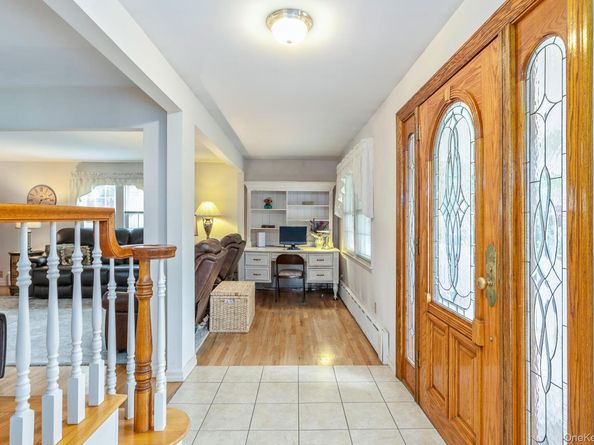 1 Garfield Court, Nesconset NY 11767