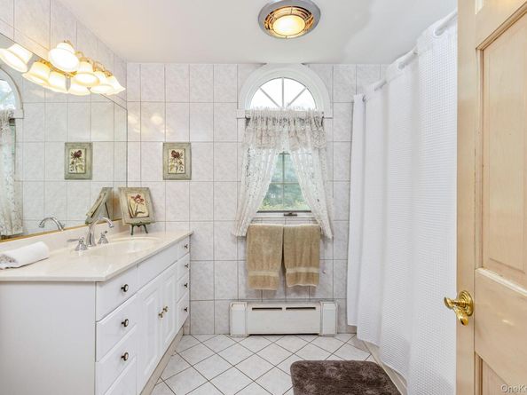 1 Garfield Court, Nesconset NY 11767