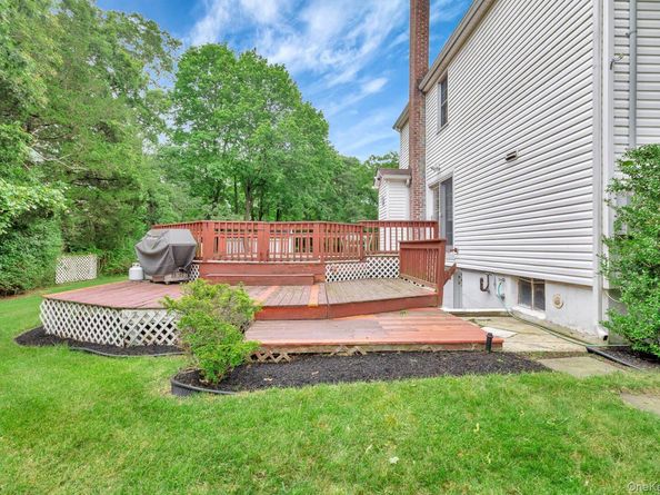 1 Garfield Court, Nesconset NY 11767