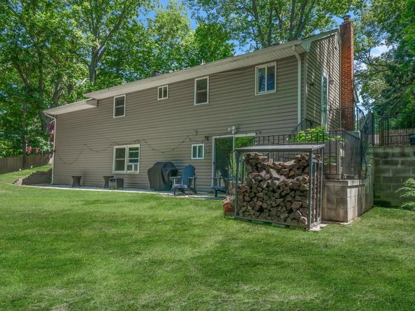 17 Magnolia Lane, Miller Place NY 11764