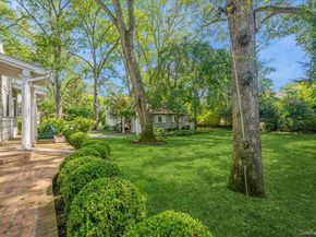 123 Broadway, Rockville Centre NY 11570