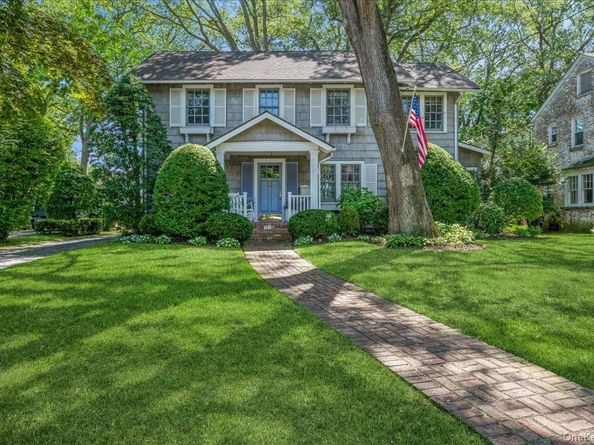 123 Broadway, Rockville Centre NY 11570