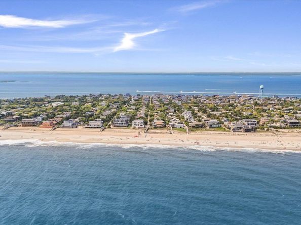 17-18 Bungalow Walk, Ocean Beach NY 11770