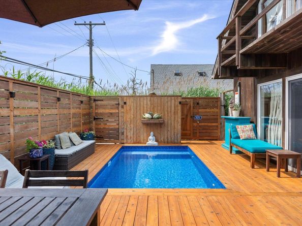 17-18 Bungalow Walk, Ocean Beach NY 11770