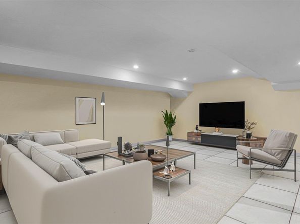 140 Long Drive, Hempstead NY 11550