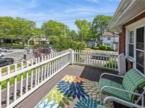 898 West Broadway, Woodmere NY 11598