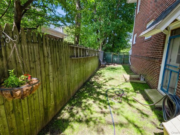 898 West Broadway, Woodmere NY 11598