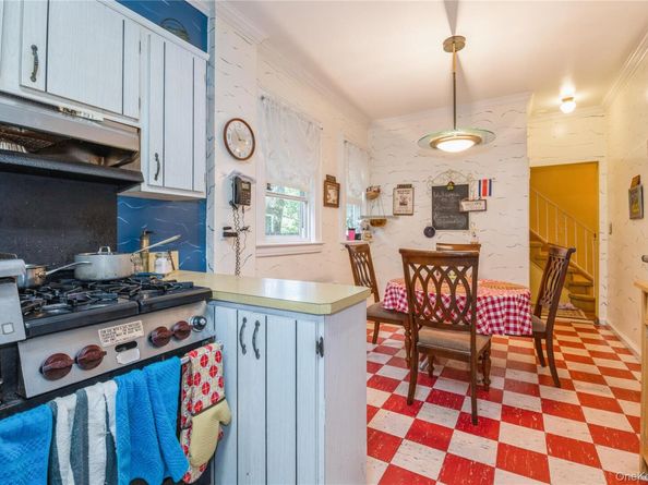 898 West Broadway, Woodmere NY 11598