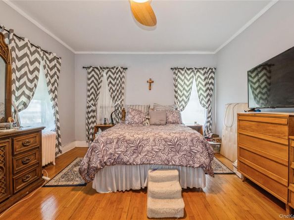 898 West Broadway, Woodmere NY 11598