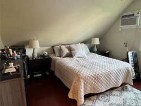 36 Atlas Lane, Hicksville NY 11801