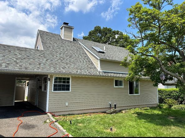 36 Atlas Lane, Hicksville NY 11801