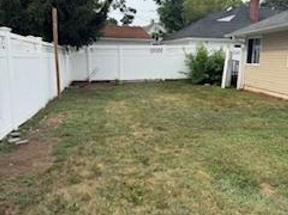 36 Atlas Lane, Hicksville NY 11801