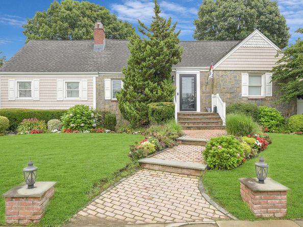 3309 Balsam Street, Oceanside NY 11572