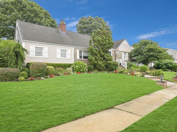 3309 Balsam Street, Oceanside NY 11572