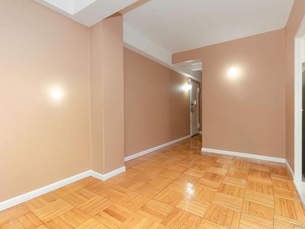 1970 E Tremont Avenue 1C, Bronx NY 10462