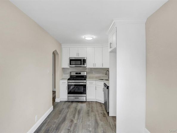 14 Emporia Avenue, Elmont NY 11003