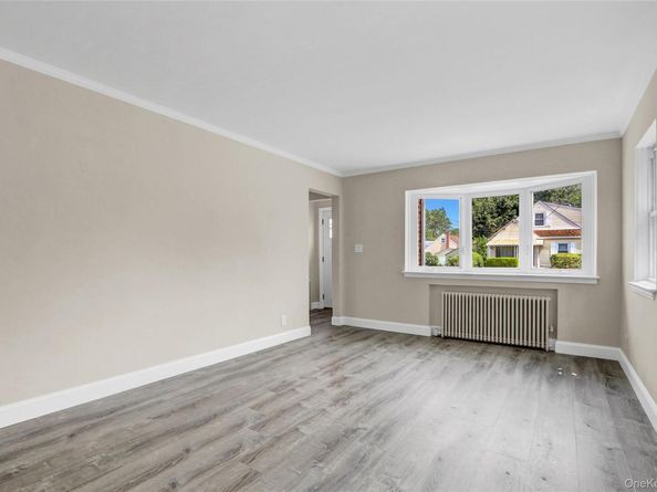 14 Emporia Avenue, Elmont NY 11003