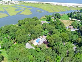 61 Hidden Cove Court, Southampton NY 11968