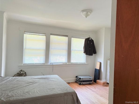 90-54 209 Street, Queens Village NY 11428