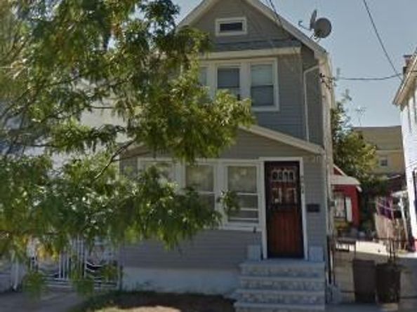 90-54 209 Street, Queens Village NY 11428