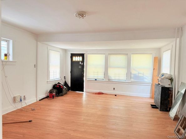 90-54 209 Street, Queens Village NY 11428