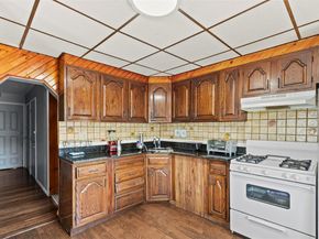 976 Sackett Avenue, Bronx NY 10462