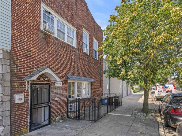 976 Sackett Avenue, Bronx NY 10462