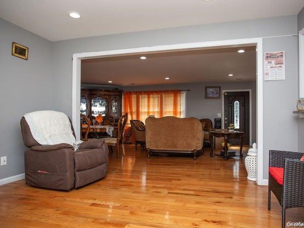 1227 Little East Neck Road, West Babylon NY 11704