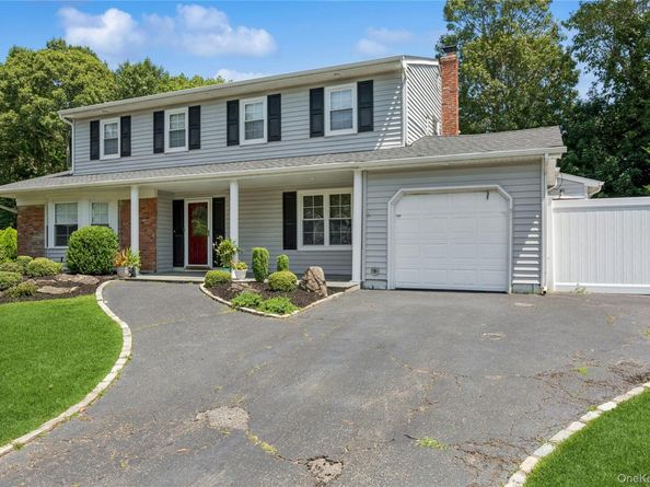 42 Morris Avenue, Lake Grove NY 11755