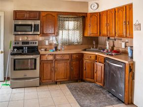 139 West 21 Street, Deer Park NY 11729