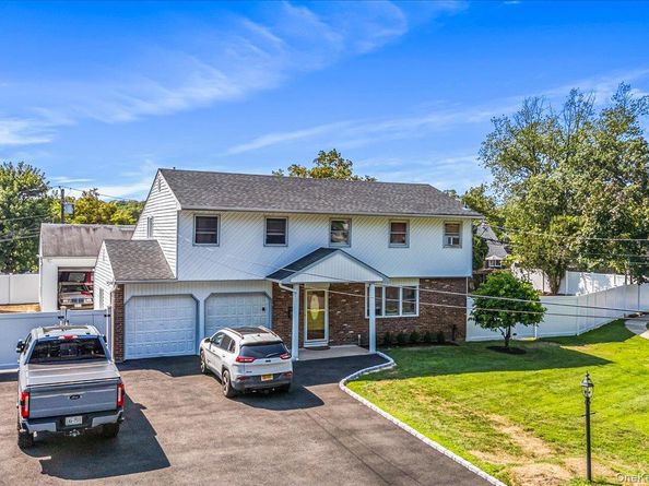 61 Andover Drive, Deer Park NY 11729