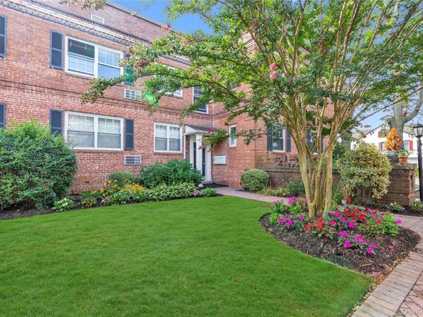 51 Lincoln Avenue E2, Rockville Centre NY 11570