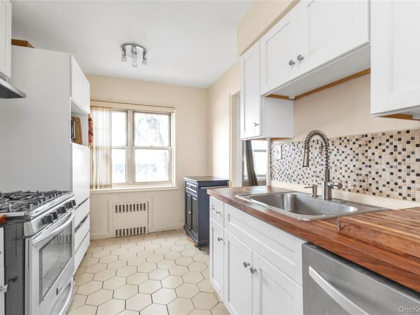 51 Lincoln Avenue E2, Rockville Centre NY 11570