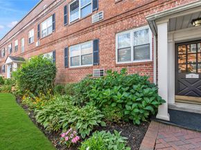 51 Lincoln Avenue E2, Rockville Centre NY 11570